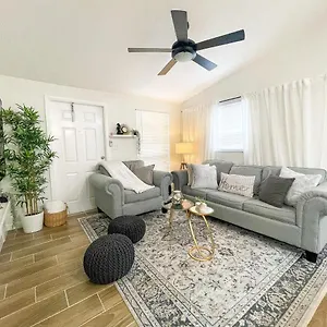 https://3-beds-king-home-in-tampa-near-ybor-busch-gardens.hotelstampa.org
