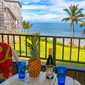https://sealodge-j9-top-floor-with-oceanfront-views-beach-gear.hotelsinhawaii.org
