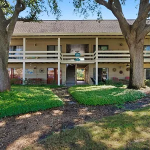 https://mb-seascape-38a.panamacity-beachhotels.com