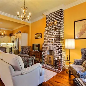 https://coral-cottage.top-hotels-in-savannah.com
